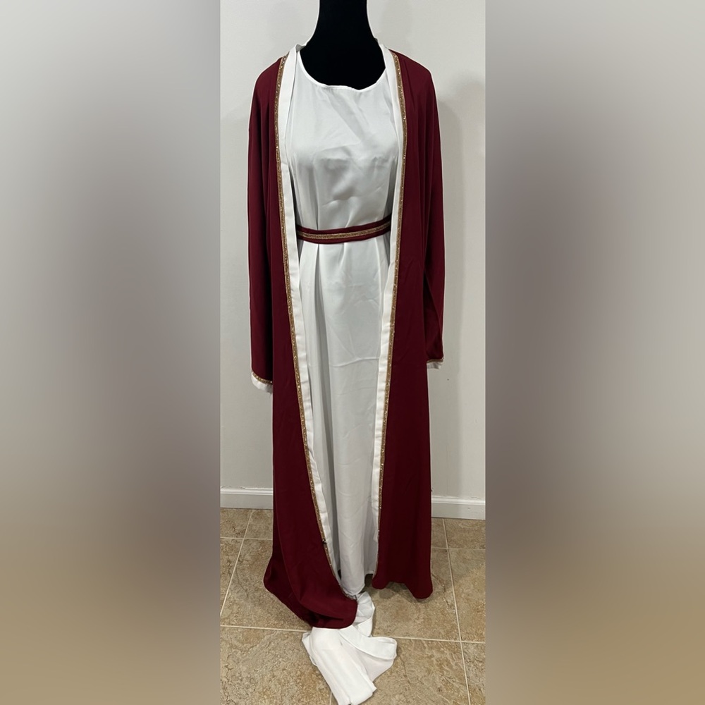 NEW❤️🤍 Burgundy & Golden kaftan from Dubai